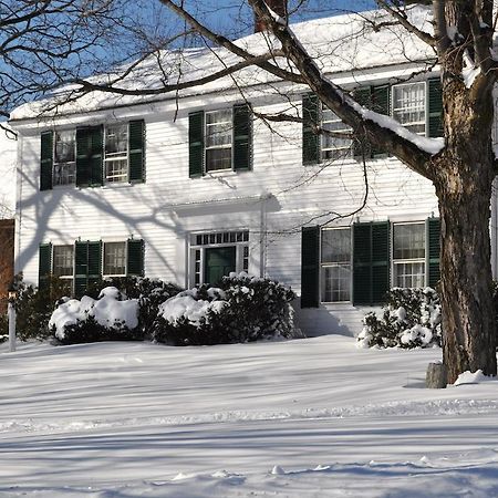 Colby Hill Inn Henniker ภายนอก รูปภาพ