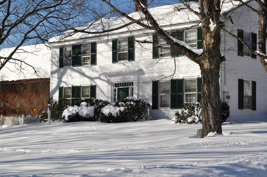 Colby Hill Inn Henniker ภายนอก รูปภาพ